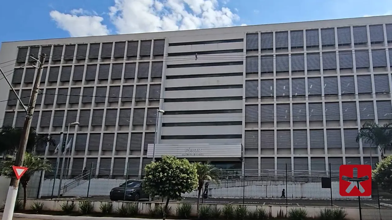 Oito crianças já prestaram depoimentos especiais no caso do professor investigado por abuso em escola