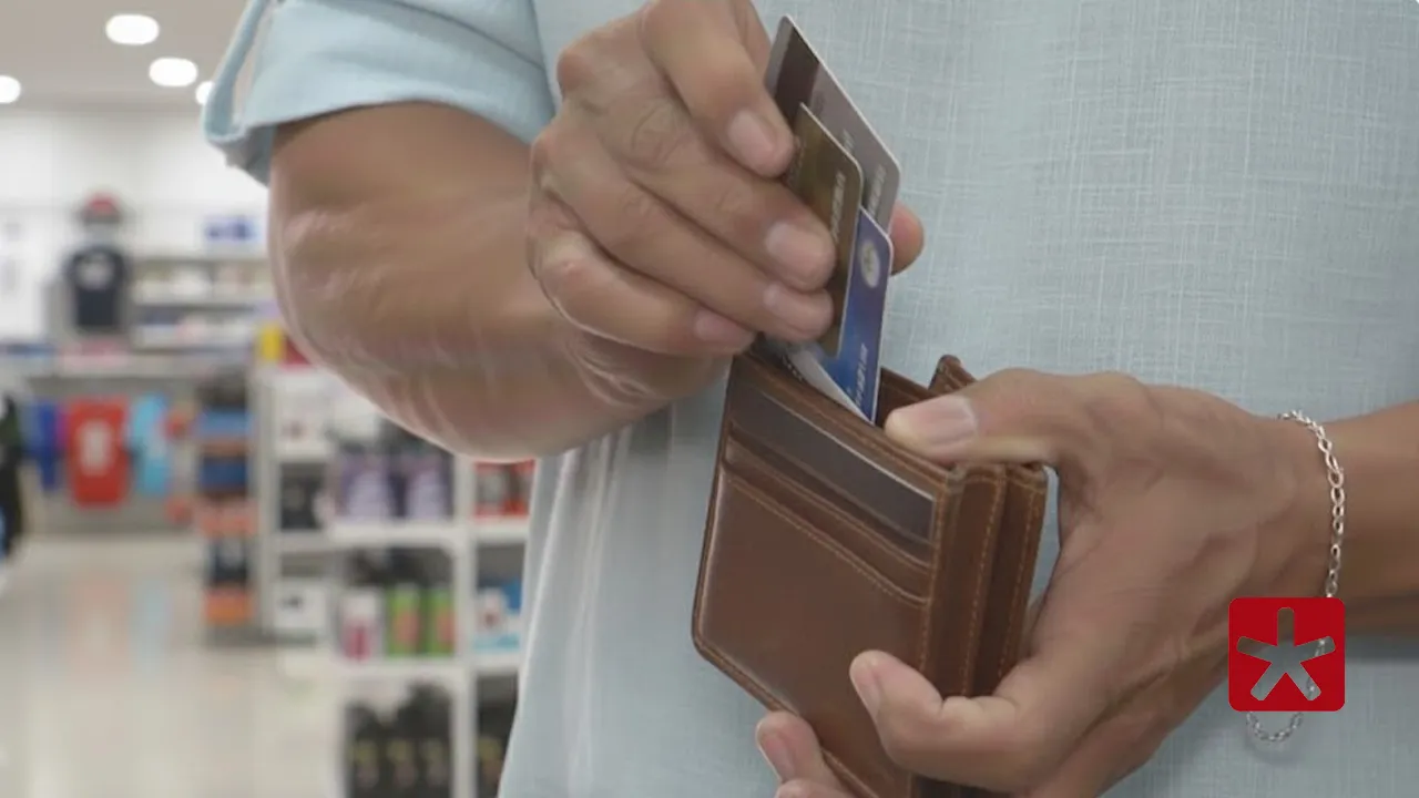 Endividamento e inadimplência das famílias recuam em novembro