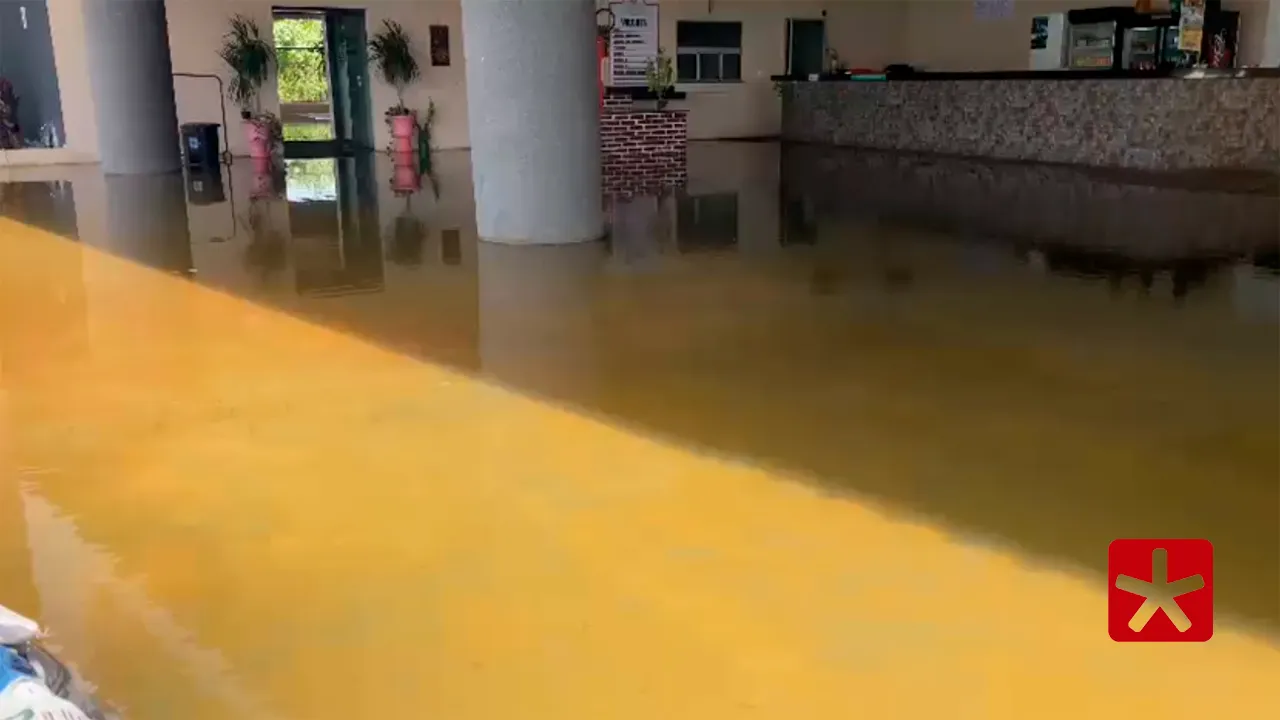 Lagoa transborda sobre a orla e água invade restaurante em Lagoa Grande