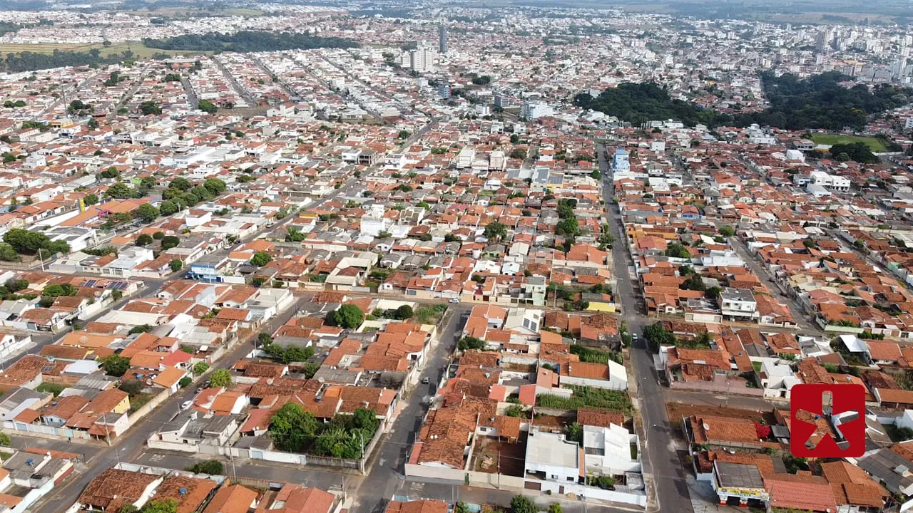 Prefeitura de Patos de Minas lança serviço em aplicativo para anunciar vagas de emprego