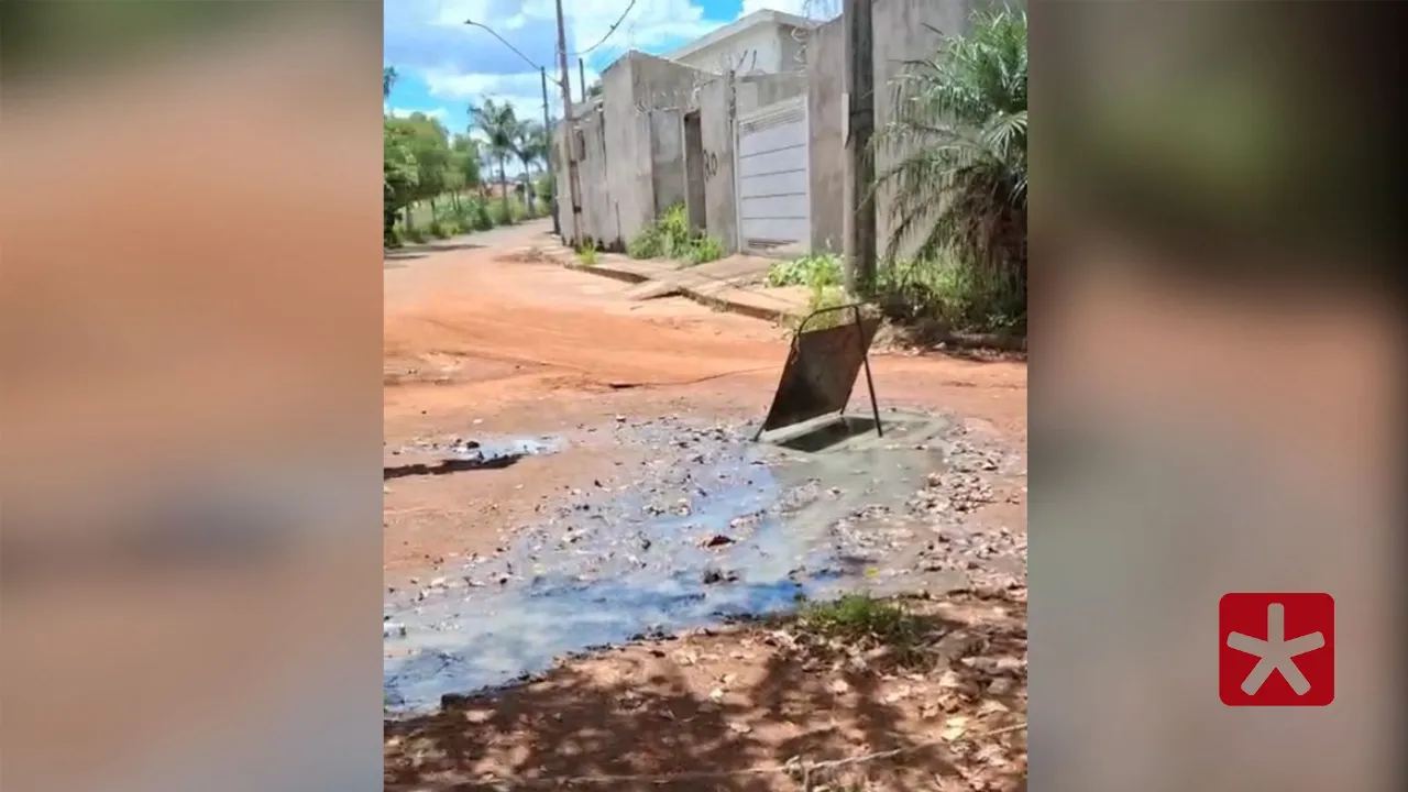 Morador denuncia vazamento no bairro Residencial Monjolo, em Patos de Minas