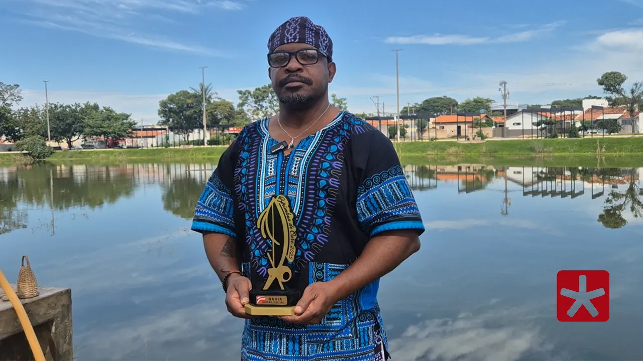 Professor de capoeira de Patos de Minas recebe Prêmio Berimbau de Ouro 